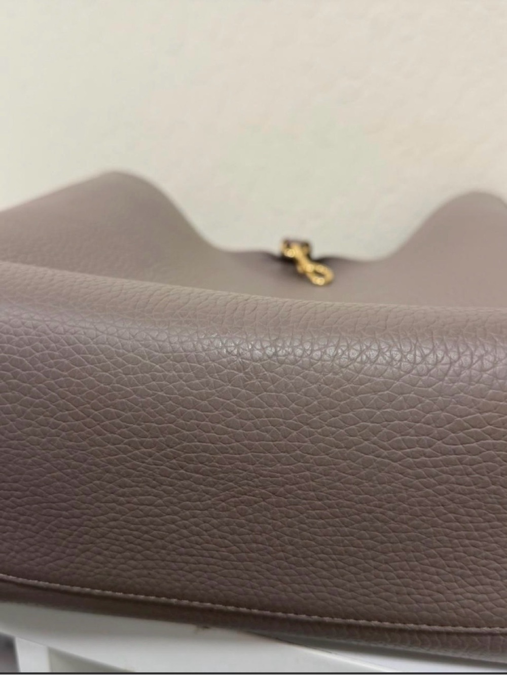 Cuyana Oversized Linea Bag in Clay - Picture 10 of 10